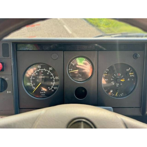 1994 Mercedes-Benz E817R-47462193
