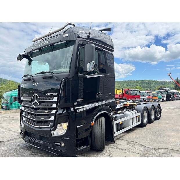 2017 Mercedes-Benz 3553L-47462855