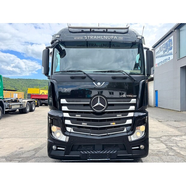 2017 Mercedes-Benz 3553L-47462856