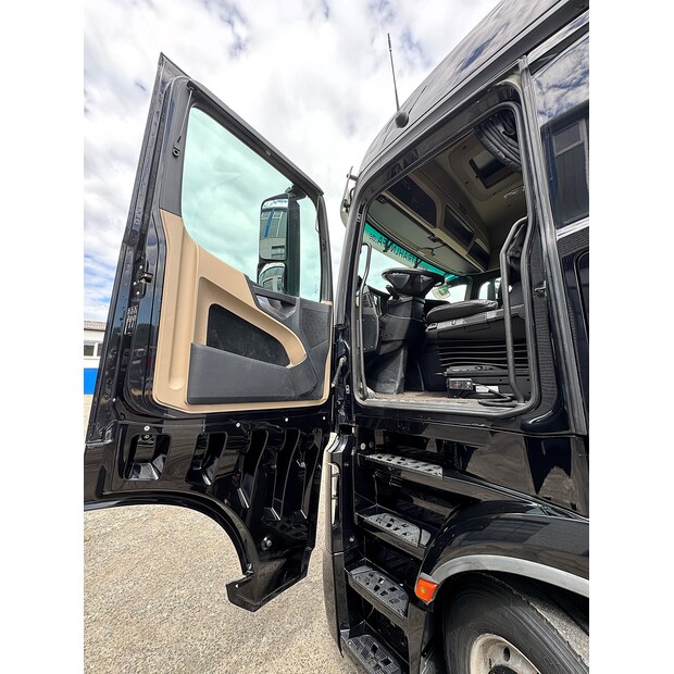 2017 Mercedes-Benz 3553L-47462862