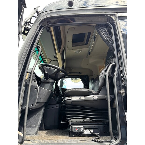 2017 Mercedes-Benz 3553L-47462863