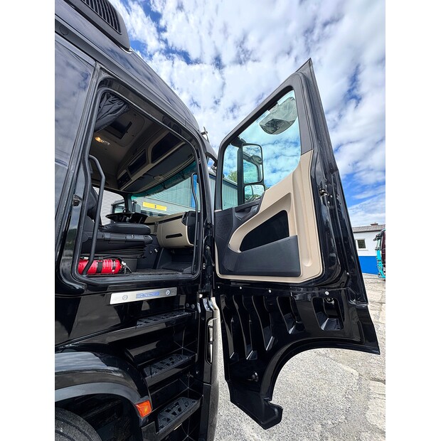 2017 Mercedes-Benz 3553L-47462864
