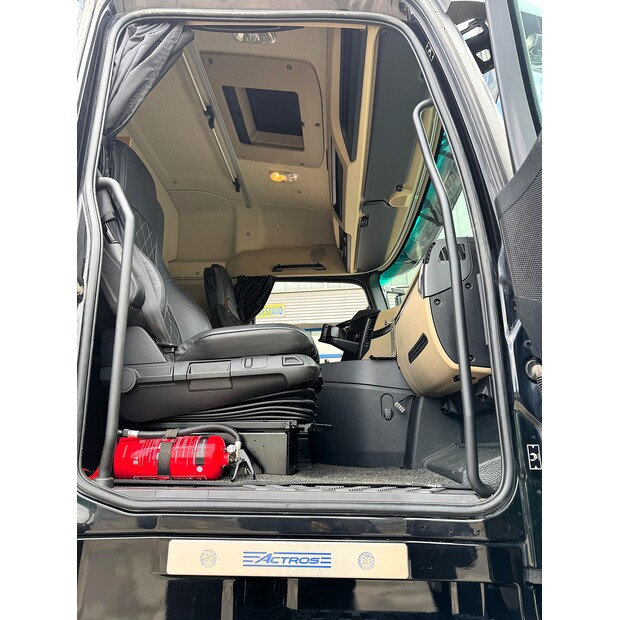 2017 Mercedes-Benz 3553L-47462865