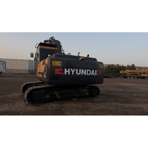 2018 Hyundai HX220HD-47462895