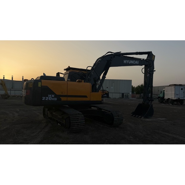 2018 Hyundai HX220HD-47462897