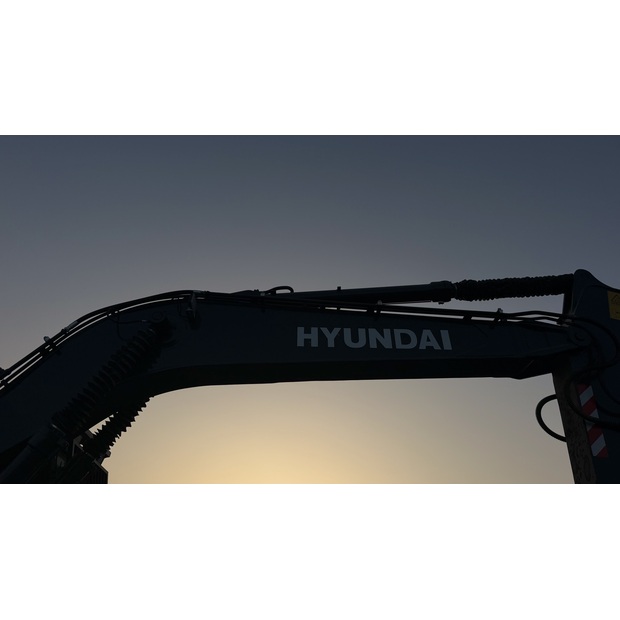 2018 Hyundai HX220HD-47462899