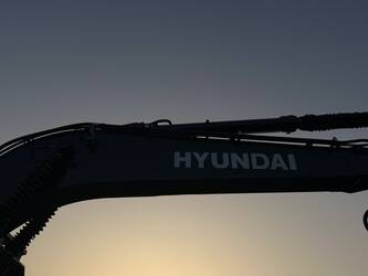 2018-hyundai-hx220hd-47462899