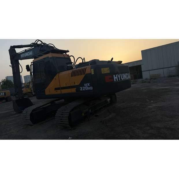 2018 Hyundai HX220HD-47462906