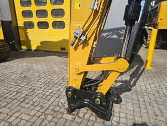 2021-caterpillar-323-1457379-47470253
