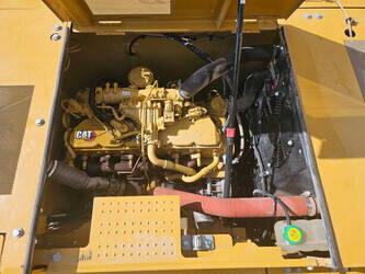 2021-caterpillar-323-1457379-47470262