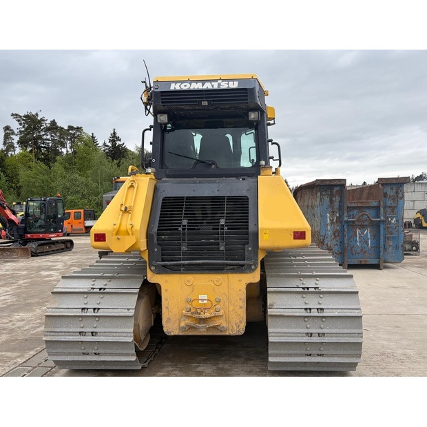 2018 Komatsu D61PX-24-47478401