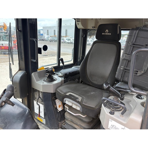 2018 Komatsu D61PX-24-47478402