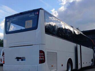 2010-mercedes-benz-tourismo-1457448-47483254