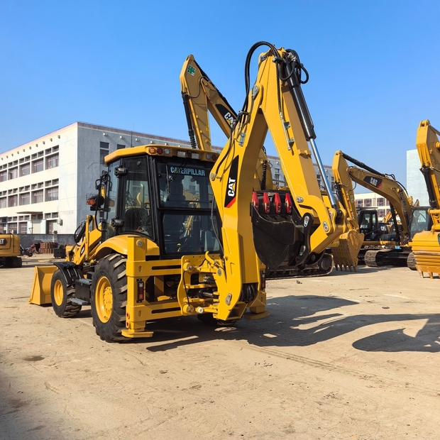 2025 Caterpillar 420F-47484609