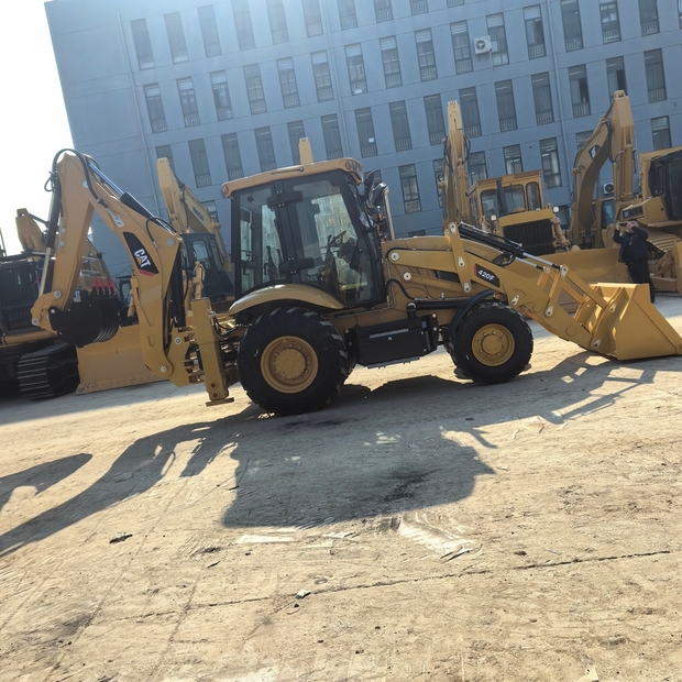 2025 Caterpillar 420F-47484611