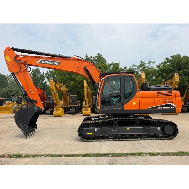 2023 Develon DX225LCA-47484704