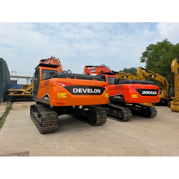 2023 Develon DX225LCA-47484707