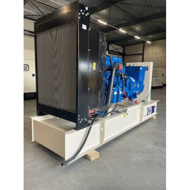 2026 اف جي ويلسون P450-3-47485482