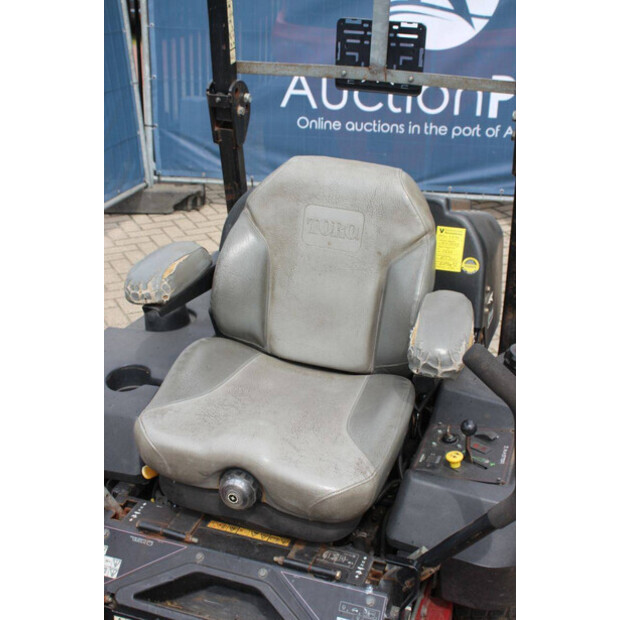 2014 Toro Zeroturn 7000-47489073