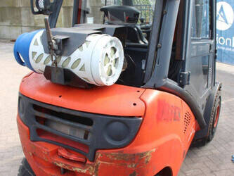 2011-linde-h30t-01-1457720-47491845