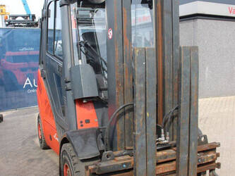 2011-linde-h30t-01-1457720-47491846