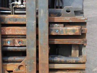 2011-linde-h30t-01-1457720-47491851