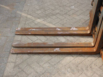 2011-linde-h30t-01-1457720-47491852