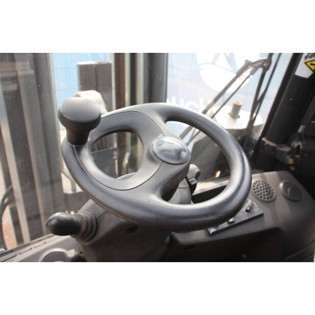 2011 Linde H30T-01-47491864
