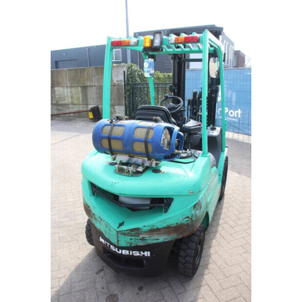 2013 MITSUBISHI FG25N-47492606