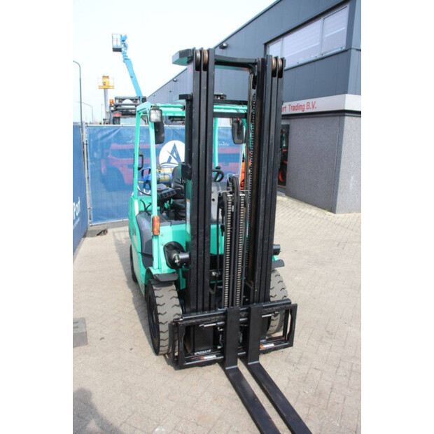 2013 MITSUBISHI FG25N-47492607