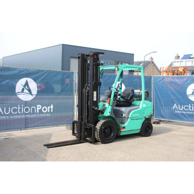 2013 MITSUBISHI FG25N-47492609