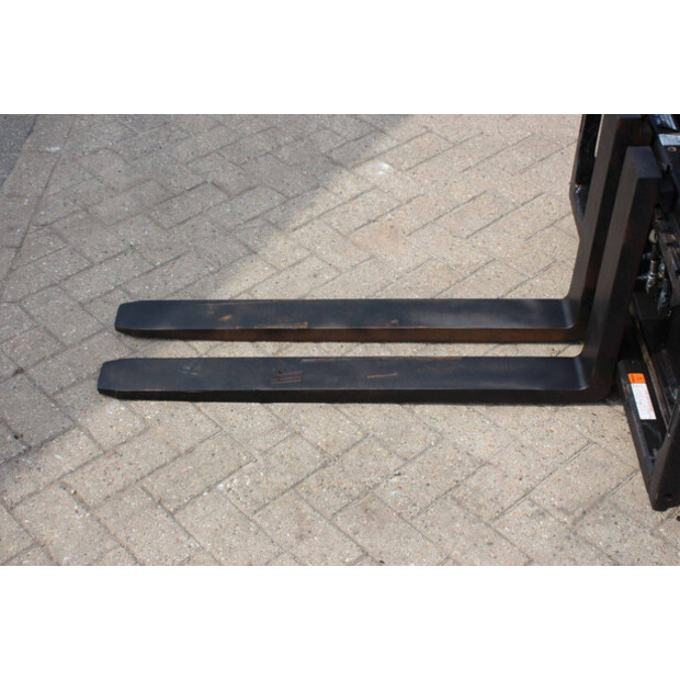 2013 MITSUBISHI FG25N-47492613