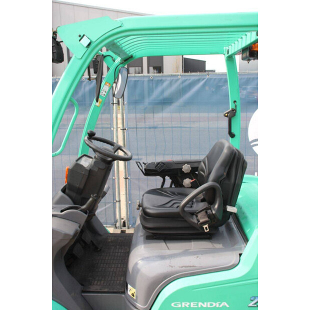 2013 MITSUBISHI FG25N-47492623