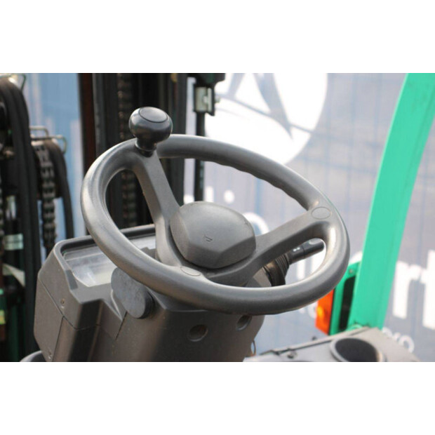 2013 MITSUBISHI FG25N-47492625