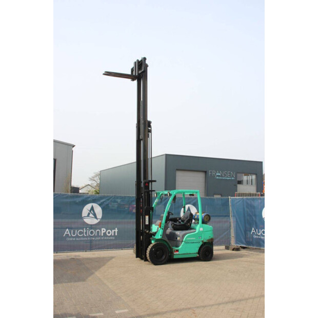 2013 MITSUBISHI FG25N-47492632