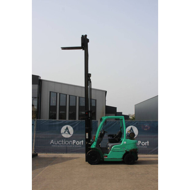2013 MITSUBISHI FG25N-47492633