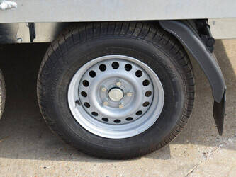 bw-trailer-3500-1457931-47495427