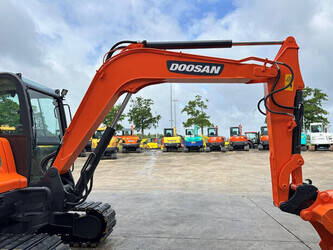2019-doosan-dx55-9cn-47495455