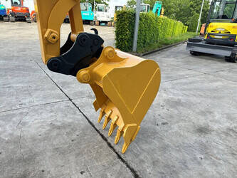 2014-komatsu-pc56-7-1457936-47495575