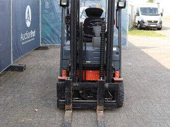 2012-toyota-8fbet16-1457996-47497170