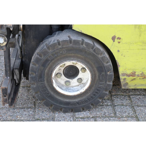 2001 كلارك CTM 16 S-47497594