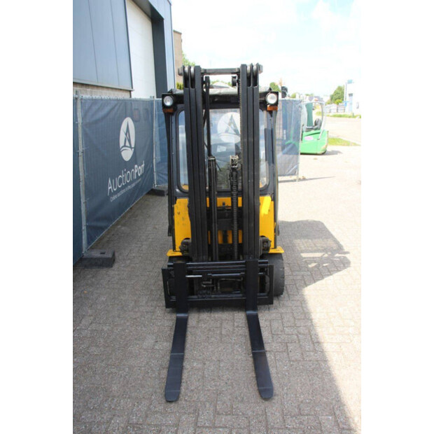 2011 Hyundai 20B-7-47497810
