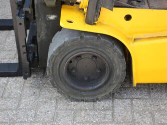 2011-hyundai-20b-7-1458023-47497817
