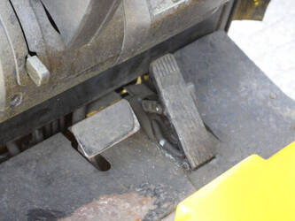 2011-hyundai-20b-7-1458023-47497824