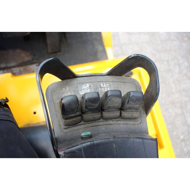 2011 Hyundai 20B-7-47497827