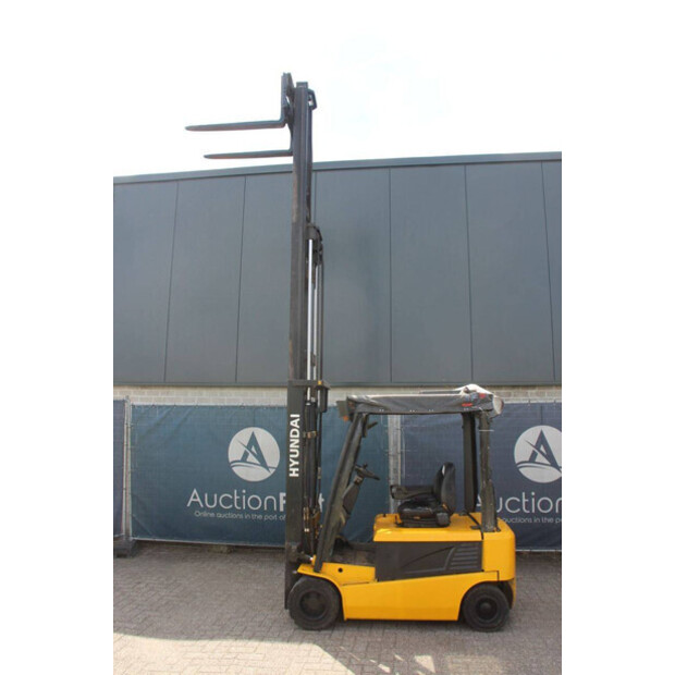 2011 Hyundai 20B-7-47497832