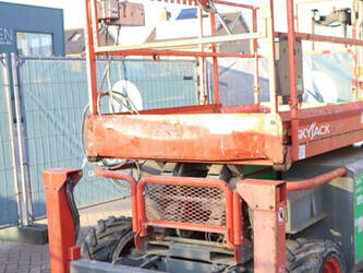 2014-skyjack-sj6826-rt-47498569
