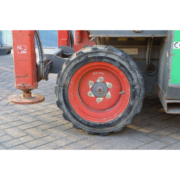 2014 SkyJack SJ6826 RT-47498573