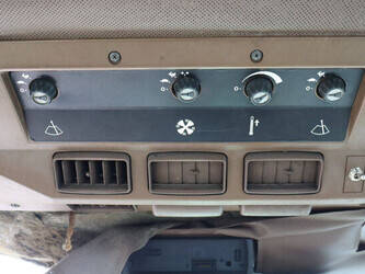 1998-john-deere-2250-1458059-47498675