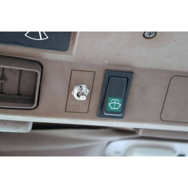 1998 JOHN DEERE 2250-47498678